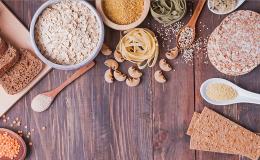 Stól z chlebem i kaszą